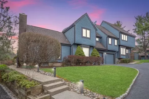 24 Valley View Dr, Bernards, NJ 07920