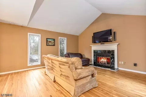 24 Valley View Dr, Bernards, NJ 07920 photo 5