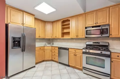 24 Valley View Dr, Bernards, NJ 07920 photo 11
