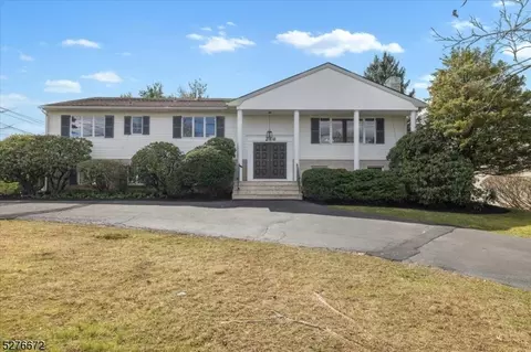 286 E Mount Pleasant Ave, Livingston, NJ 07039