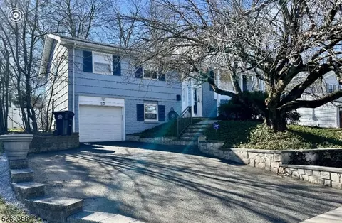 53 Woodland Rd, Chatham, NJ 07928