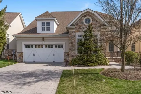38 Betsy Ross Dr, Warren, NJ 07059