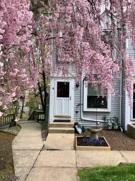 1 Colonial Ct, High Bridge, NJ 08829