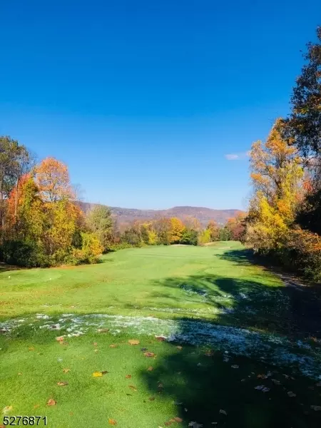 2 Augusta Dr #3, Vernon, NJ 07462