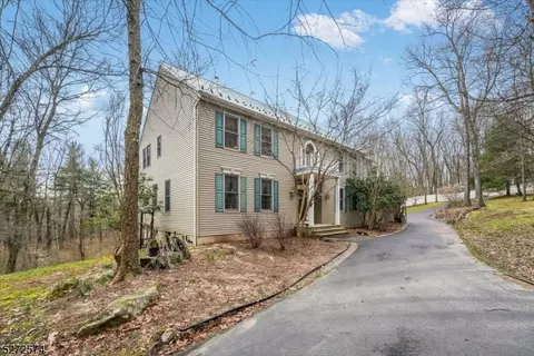 76 Kings Hwy, Washington Twp, NJ 07853
