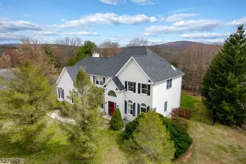 2 Galleria Ct, Flemington, NJ 08822