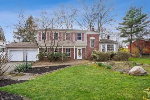 880 Smith Rd, Parsippany-troy Hills Twp, NJ 07054