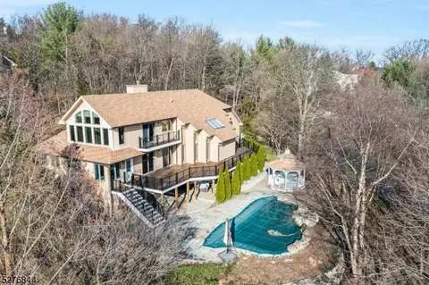 59 Westview Rd, Wayne, NJ 07470
