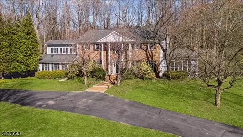 39 N Gate Rd, Mendham Twp, NJ 07945