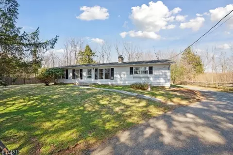19 South Rd, Randolph Twp, NJ 07945