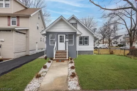 504 W 3rd Ave, Roselle, NJ 07203