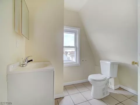 84 Scheerer Ave, Newark, NJ 07112 photo 17