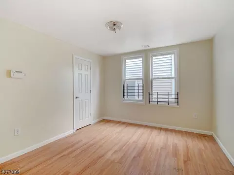 84 Scheerer Ave, Newark, NJ 07112 photo 14