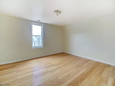84 Scheerer Ave, Newark, NJ 07112 photo 13