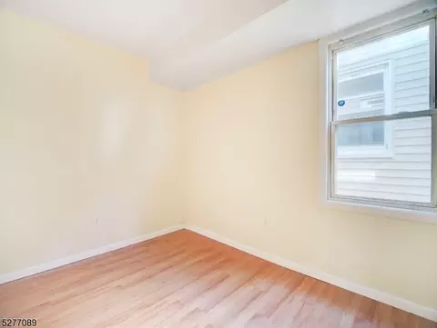 84 Scheerer Ave, Newark, NJ 07112 photo 6