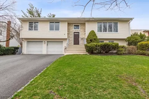 13-54 Comerford Pl, Fair Lawn, NJ 07410