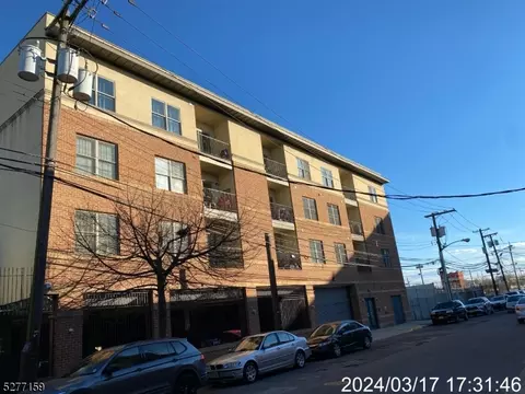 15-19 Tichenor Ln #305, Irvington, NJ 07111