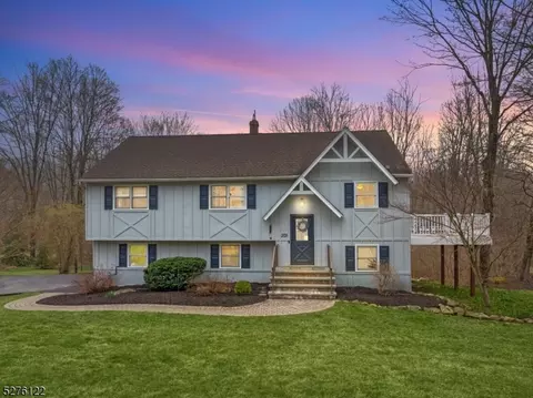 203 Mooney Rd, Roxbury Township, NJ 07836