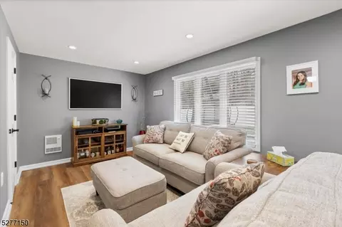 63 Summit Trl, Sparta, NJ 07871 photo 8