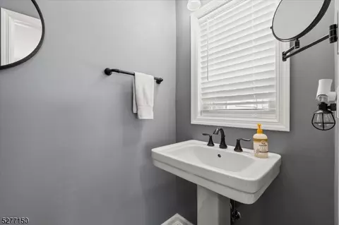 63 Summit Trl, Sparta, NJ 07871 photo 10