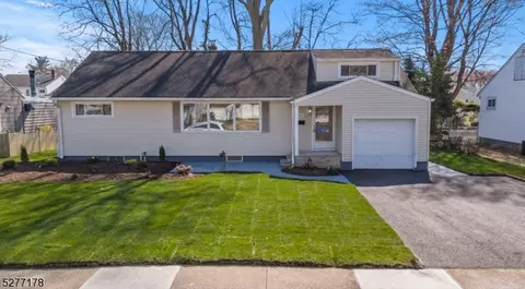 342 Lacey Dr, New Milford, NJ 07646