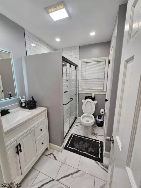 365 Taylor Ave, Hackensack, NJ 07601 photo 9