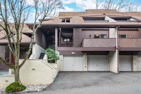 103 Barringer Ct, West Orange, NJ 07052
