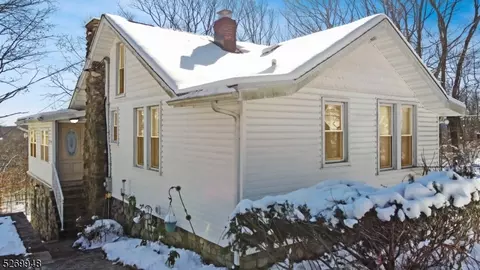134 Brooklyn Rd, Stanhope, NJ 07874