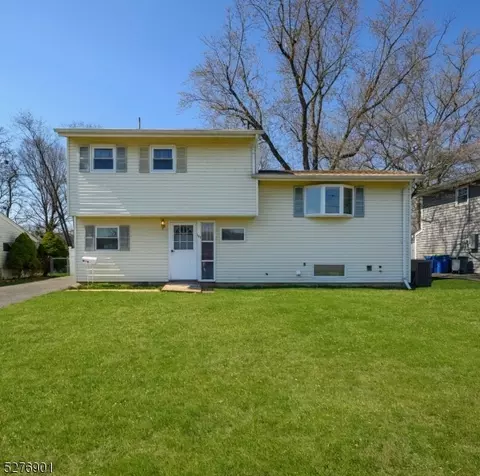 107 Brentwood Rd, Raritan, NJ 08869