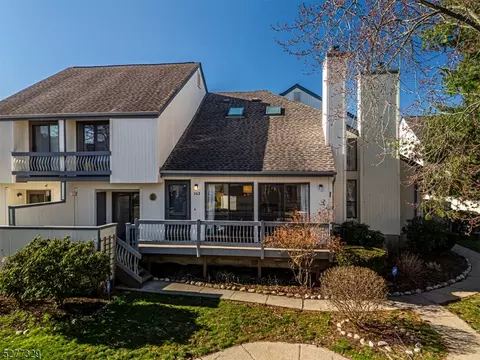 163 Locust Ln, Basking Ridge, NJ 07920