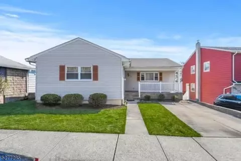 639 6th St, Carlstadt, NJ 07072