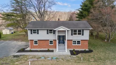 59 Mud Pond Rd, Blairstown, NJ 07825