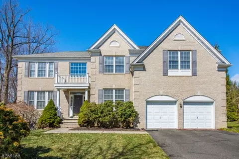 20 Chestnut Way, Mount Olive, NJ 07836