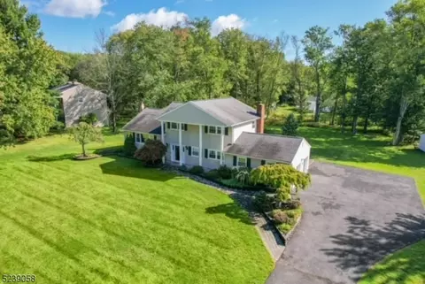 10 Winding Way, Randolph, NJ 07869