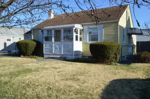 22-18 Arcadia Rd, Fair Lawn, NJ 07410