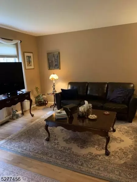 128 Pinehurst Dr, Washington, NJ 07882 photo 6