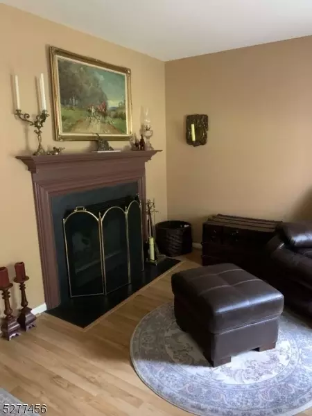 128 Pinehurst Dr, Washington, NJ 07882 photo 8