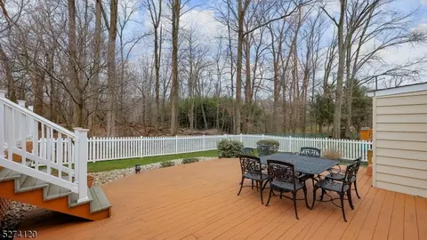 6 Mayling Ct, Edison, NJ 08837 photo 24