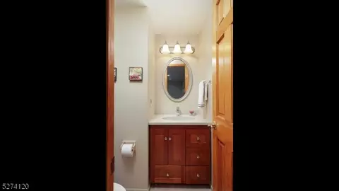 6 Mayling Ct, Edison, NJ 08837 photo 14