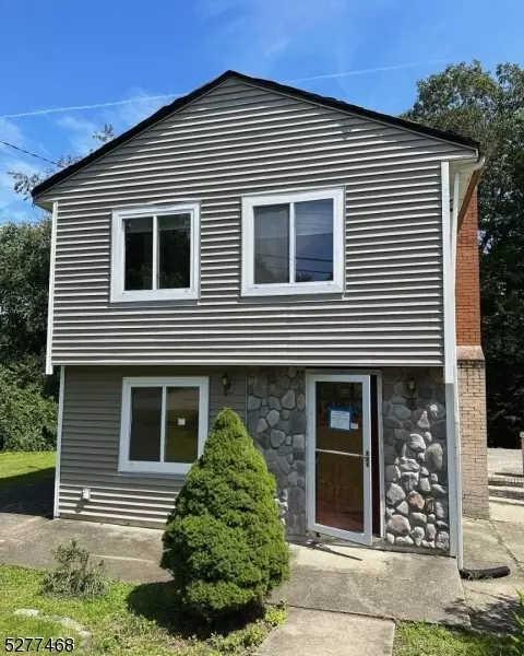 48 Lebanon Rd, West Milford Twp, NJ 07421
