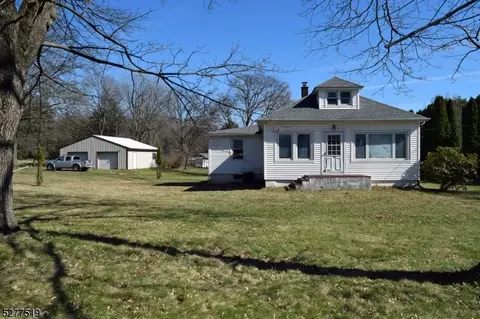 11 School Rd, Readington Twp, NJ 08889