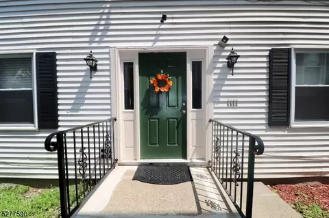 149-151 S 6th St, Newark, NJ 07103