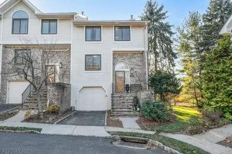 9 Mount Vernon Sq, Verona, NJ 07044