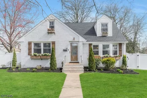 15 Harding Ave, Clark, NJ 07066 photo 2