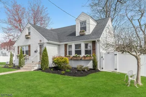 15 Harding Ave, Clark, NJ 07066 photo 3