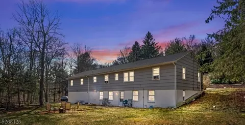 1156 Westbrook Rd, West Milford, NJ 07480