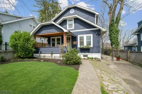 100 Pease Ave, Verona, NJ 07044