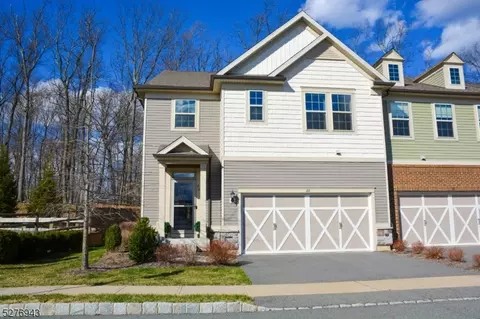 26 Brompton Pl, Randolph, NJ 07869