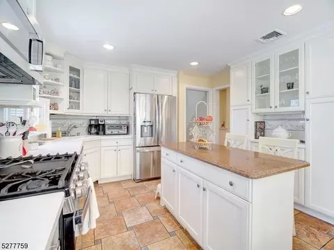 200 E Madison Ave, Cresskill, NJ 07626 photo 10