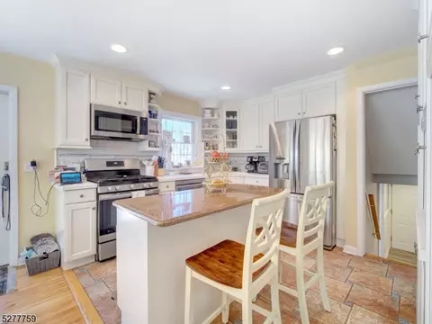 200 E Madison Ave, Cresskill, NJ 07626 photo 9